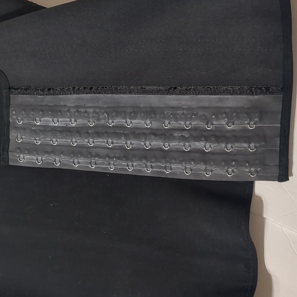 CYSM Shapers Vest  Women size M - Picture 5 of 6